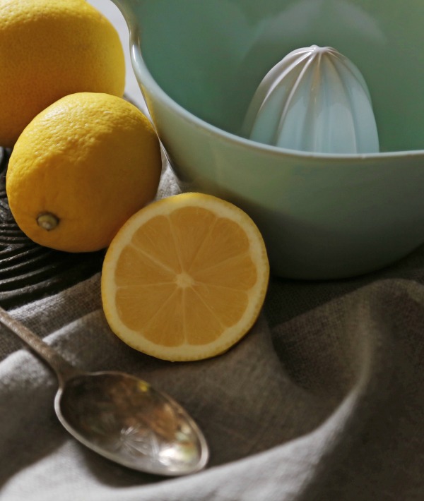 169597-lemons-and-a-juicer.jpg