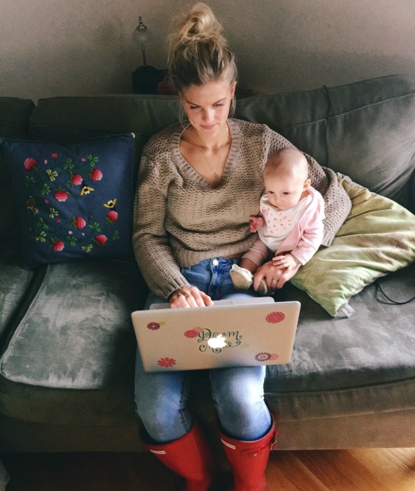 171203-multitasking-mom.jpg