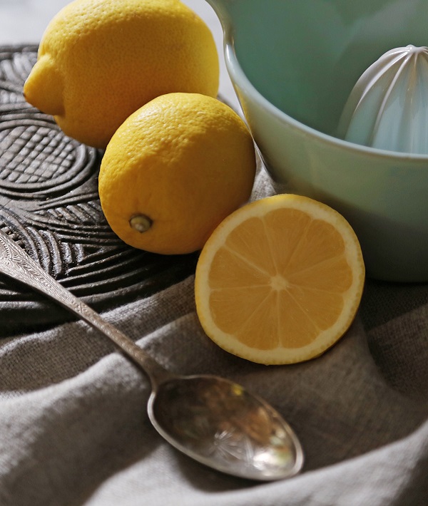 171282-lemons-kitchen-utensils.jpg