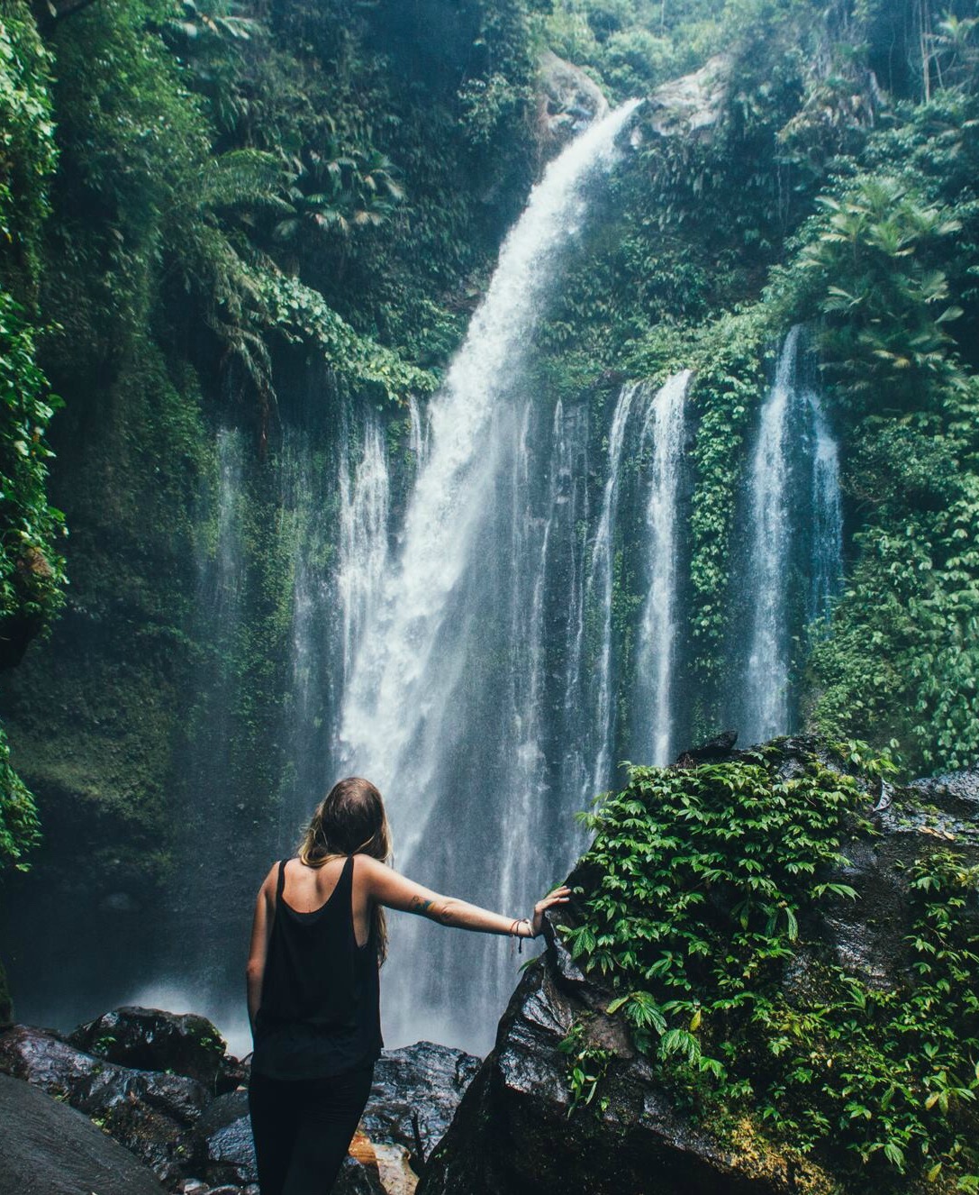 171865-waterfall.jpg