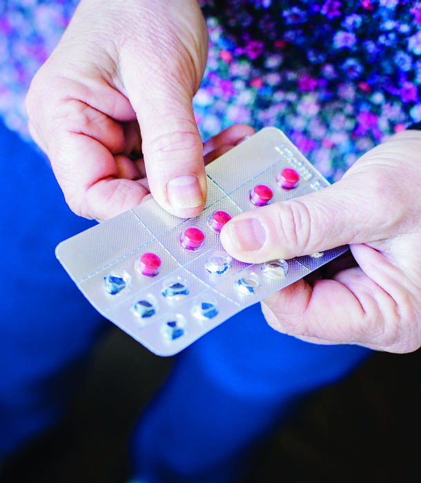 178381-slide-6-hands-holding-pills.jpg