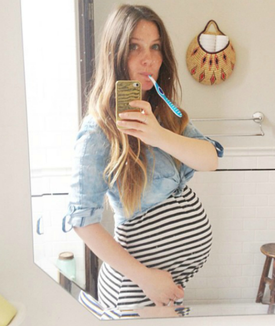 180051-thinning-hair-pregnancy.jpg