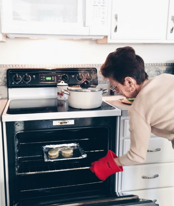 180912-grandma-cooking.png