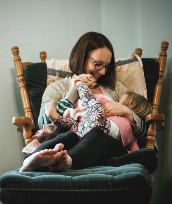 180934-breastfeeding-toddler.png