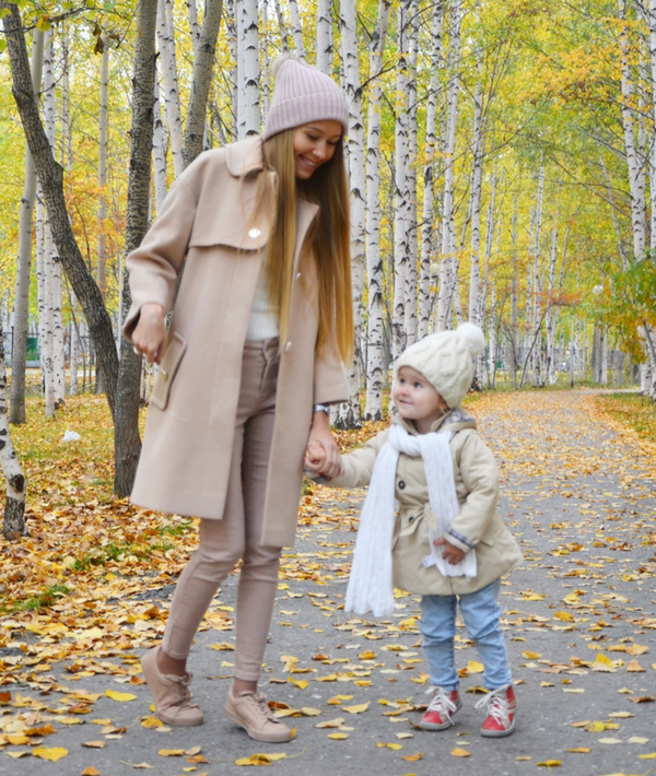 180958-fall-family.png