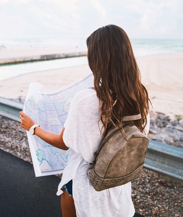 woman-and-her-map