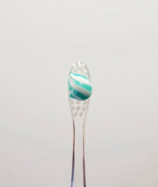 189008-new-years-resolutions-remake-health-better-toothbrush.jpg 189008-new-years-resolutions-remake-health-better-toothbrush.jpg