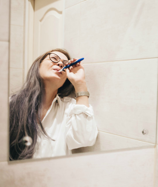 189025-healthy-habits-holidays-brush-teeth.jpg