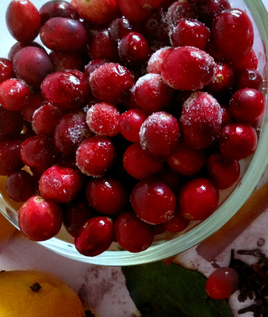 189677-healthier-holiday-foods-homemade-cranberry-sauce.jpg