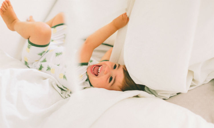 toddler-bed-awake