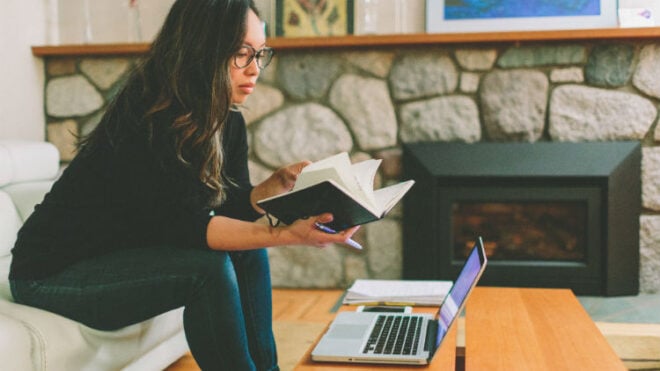 woman-using-laptop