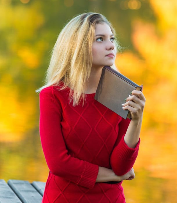 197478-woman-lake.jpg