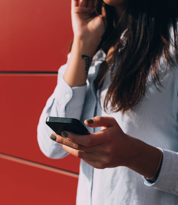 197482-woman-phone.jpg