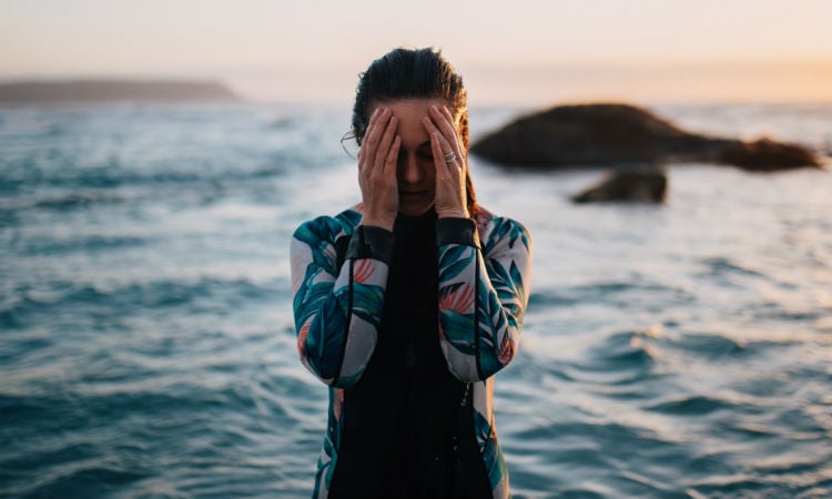woman-sad-ocean