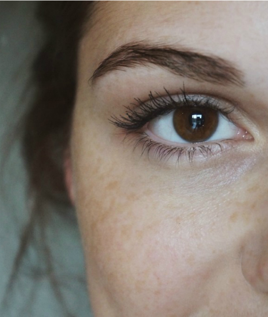 198242-reverse-aging-hooded-eyes.jpg