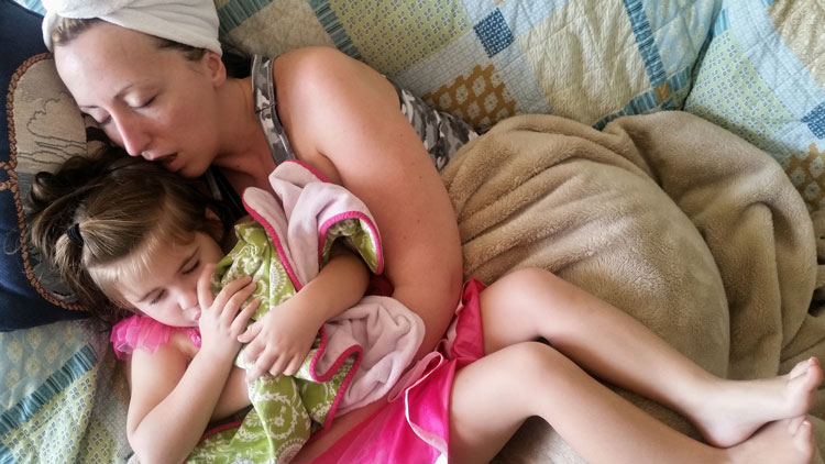 mom-sleeping-child