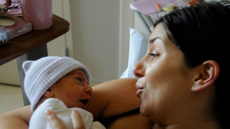 204142-jill-simonian-2010-newborn