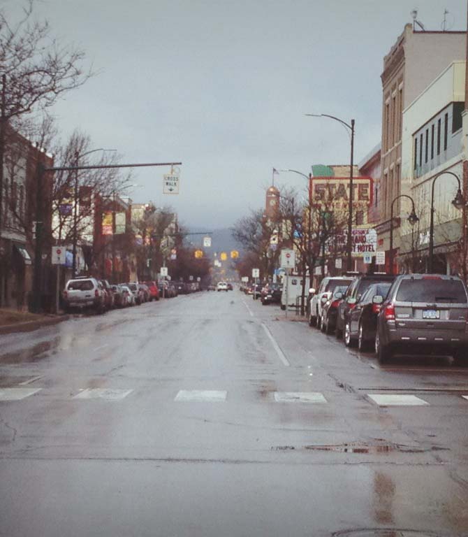 207693-downtown-traverse-city-michigan-2014_t20_pjvpve.jpg