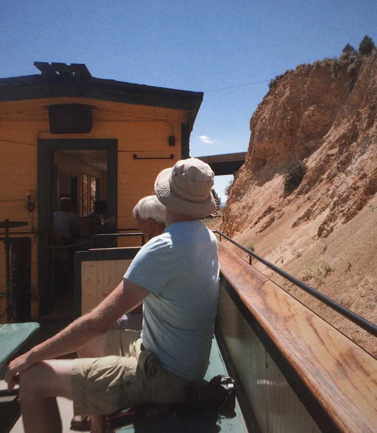 207697-railroad-tour-in-virginia-city-nevada_t20_zvbpxr.jpg