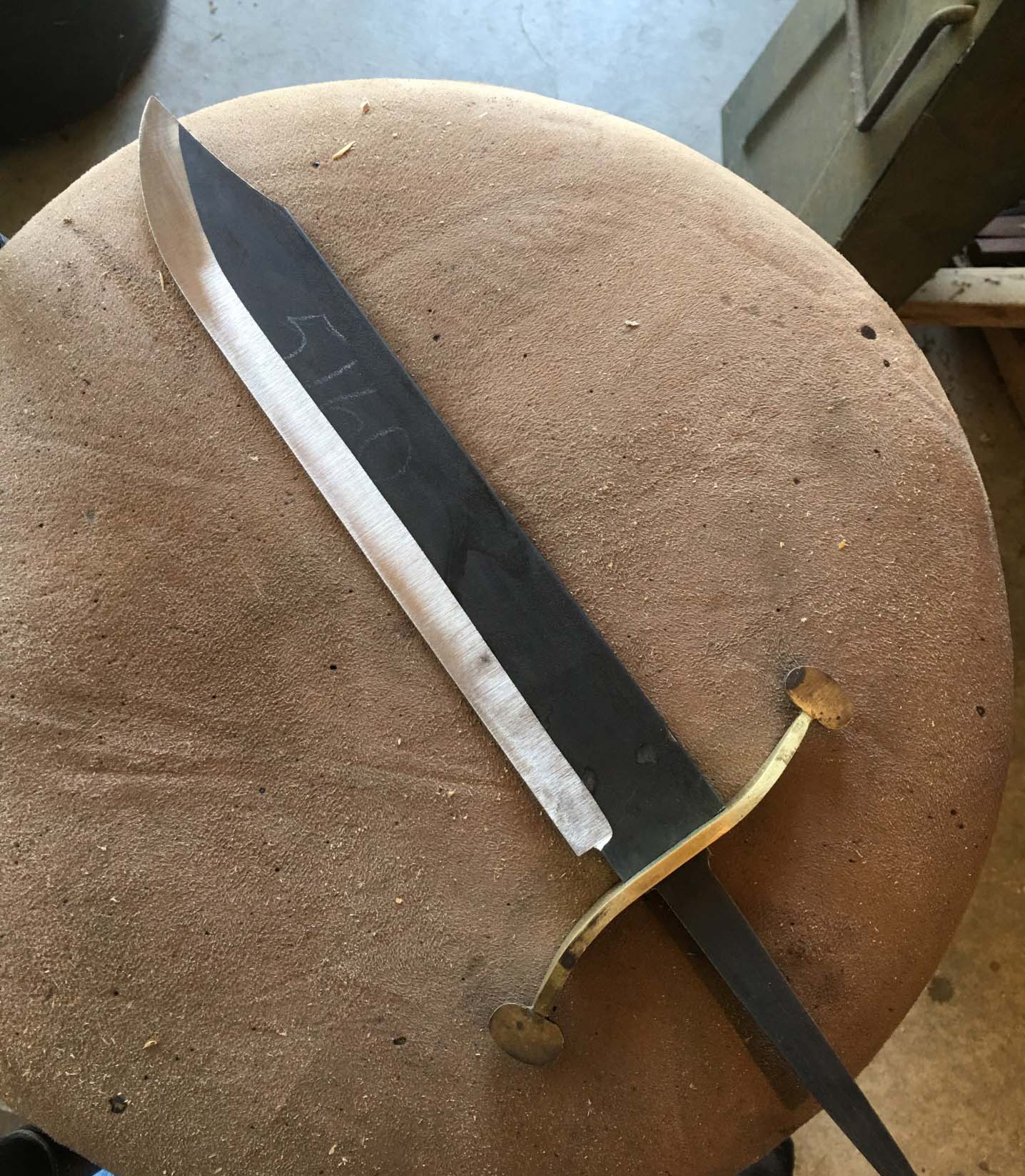208396-bowie-knife-in-progress_t20_jaxxak.jpg