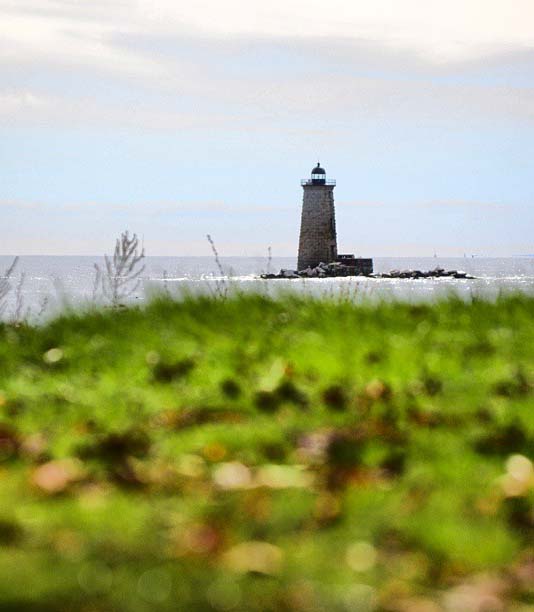 208402-maine-newengland-coast-kittery-lighthouse-ighub-igersnewe.jpg
