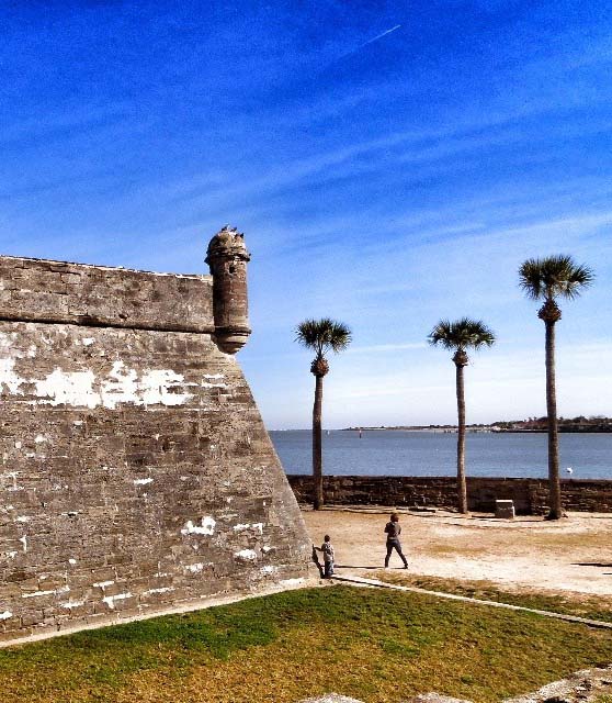 208412-the-castillo-de-san-marcos-is-the-oldest-masonry-fort-in.jpg