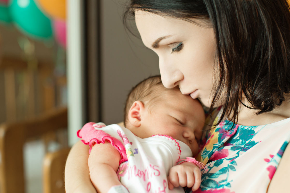 portrait-beauty-mother-woman-kids-happy-children-happy-kid_t20_r6ywnk
