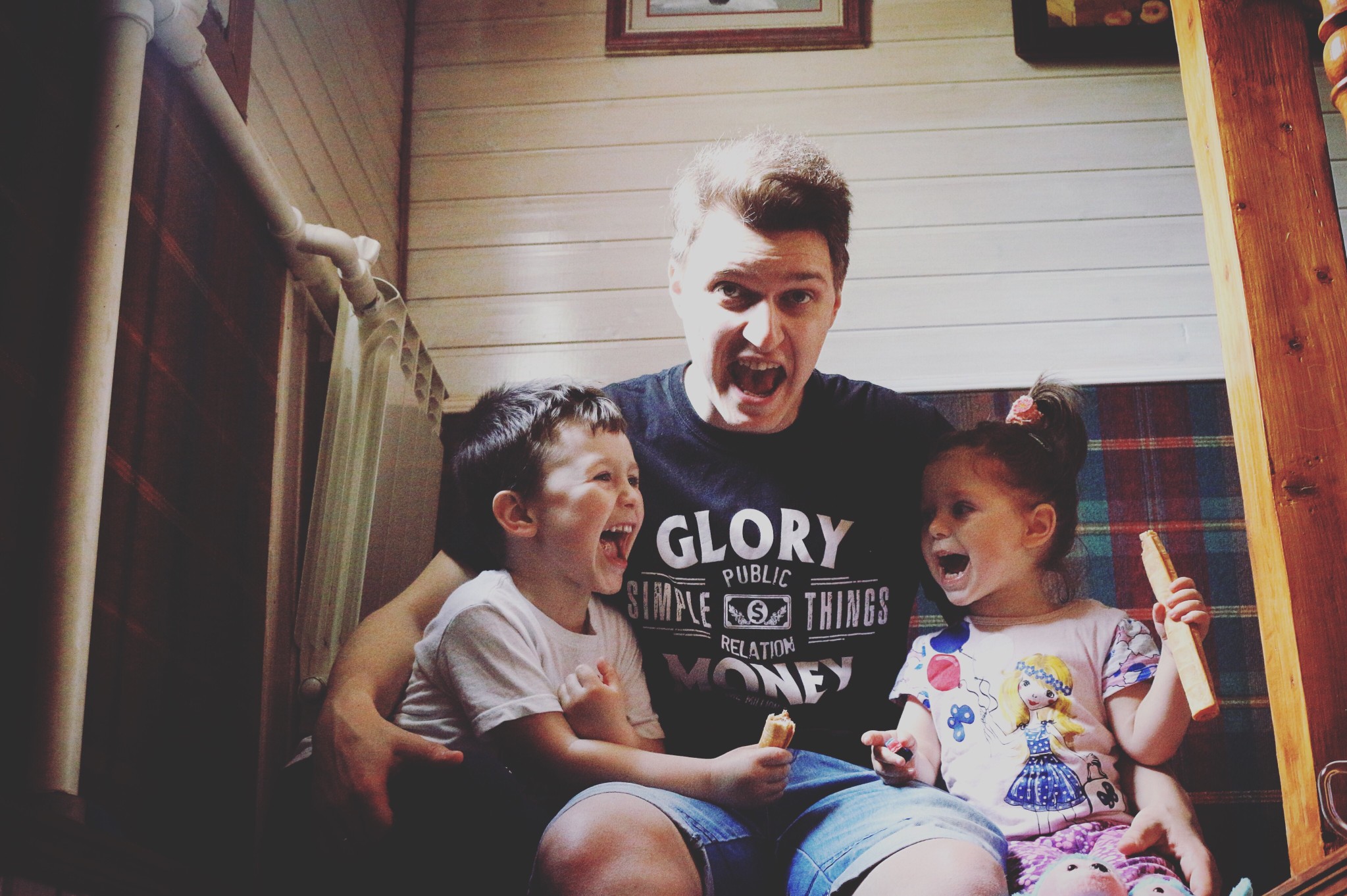 joy-family-son-children-daughter-funny-father-kids-laughing_t20_6lppvo
