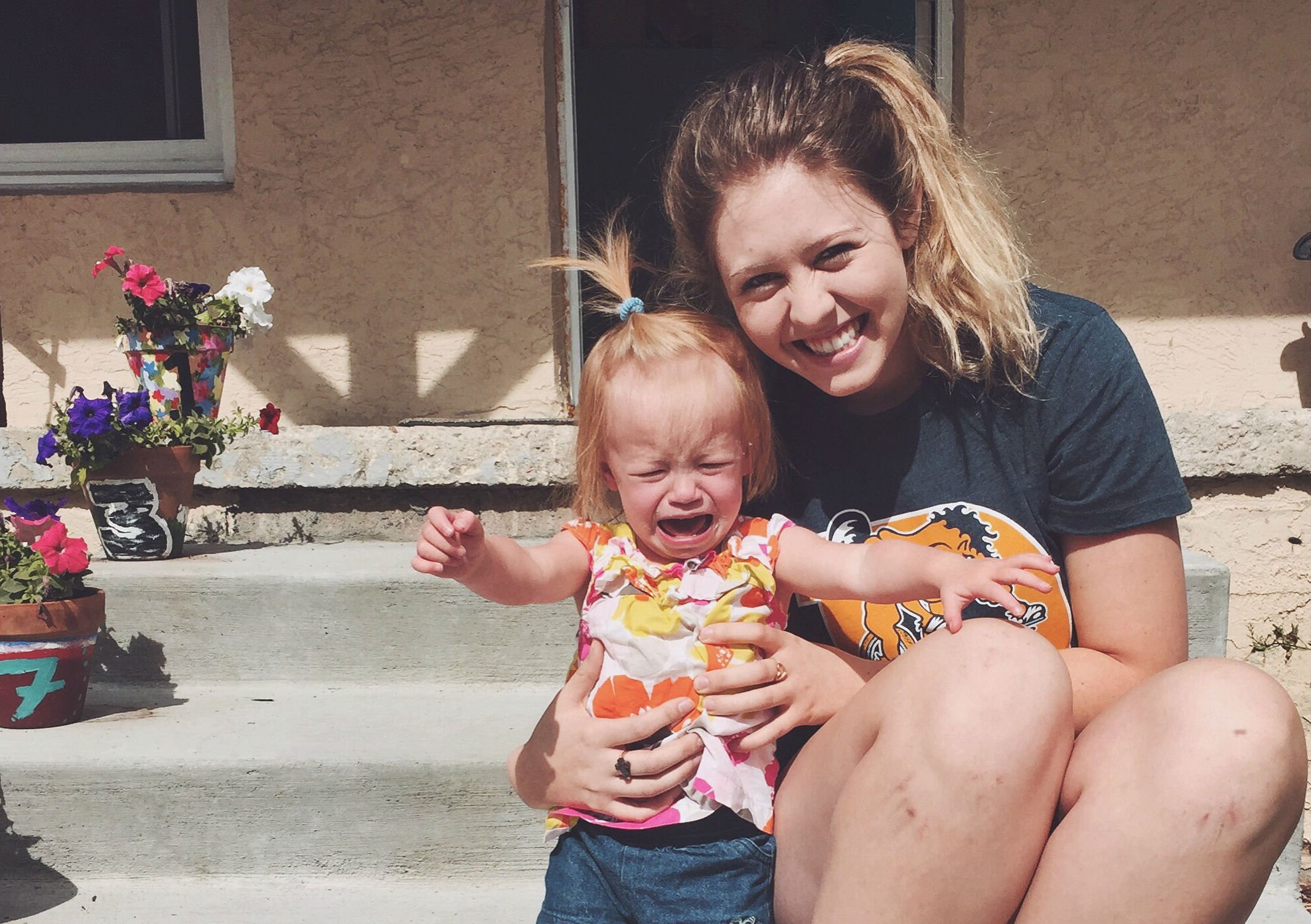 mom-crying-child
