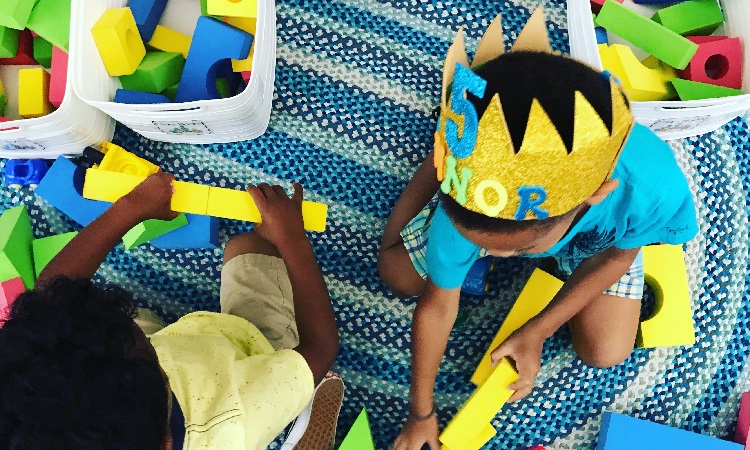 kindergarten-team-work