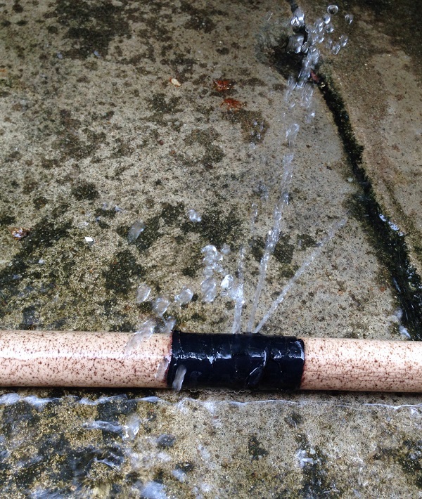 214841-leaks.jpg