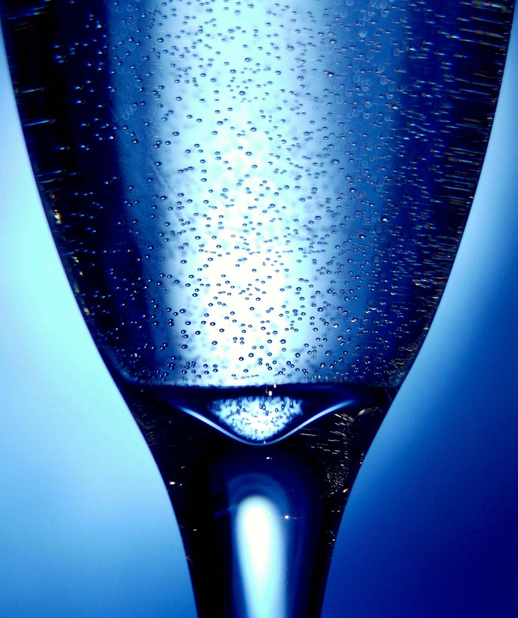 218213-what-happened-me-eight-glasses-water-clear-pee.jpg