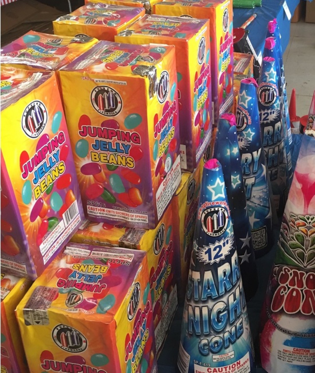 218784-fireworks-for-sale-at-a-fireworks-stand_t20_09bdg2.jpg