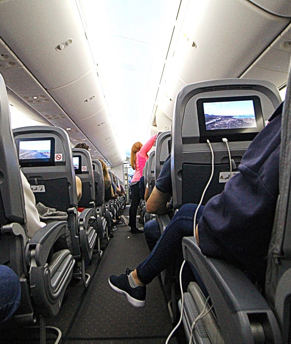 219655-leg-in-aisle.jpg