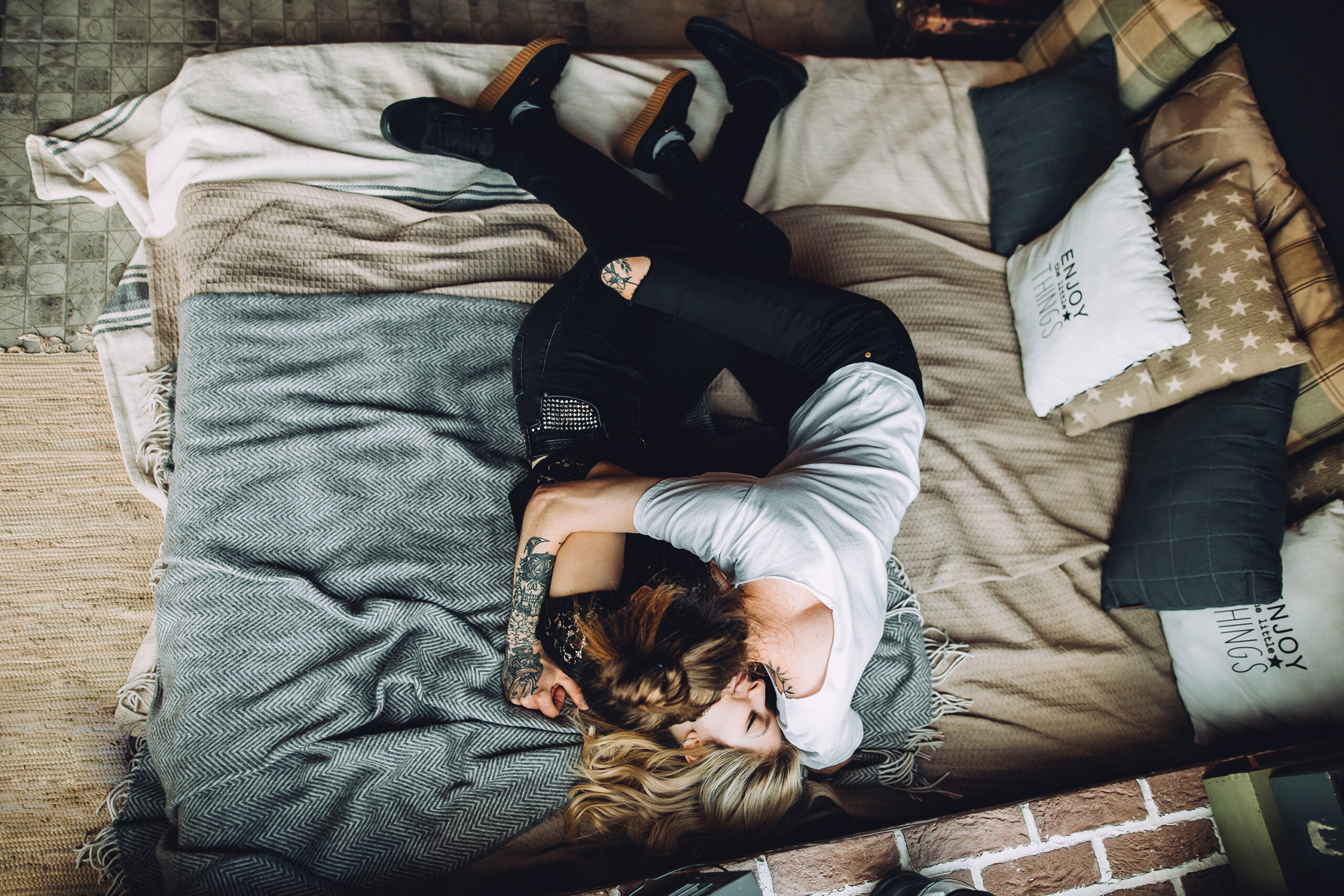 romance-intimate-1