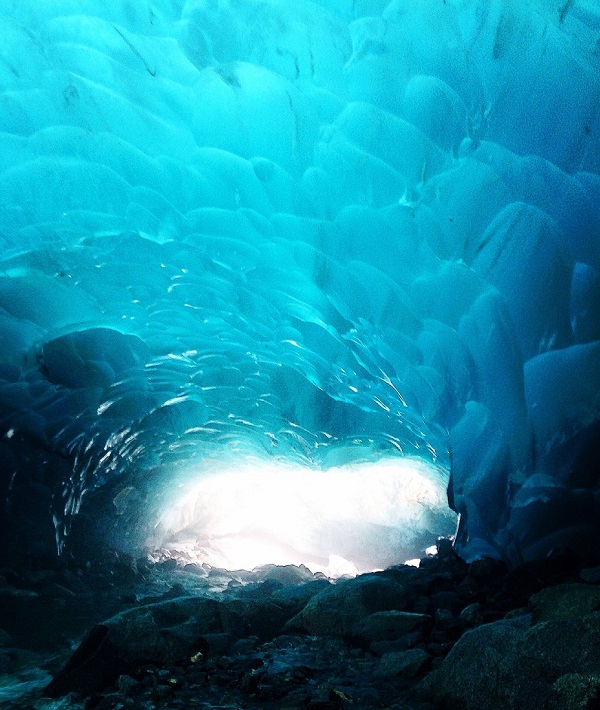228679-mendenhall-glacier-caves-alaska.jpg