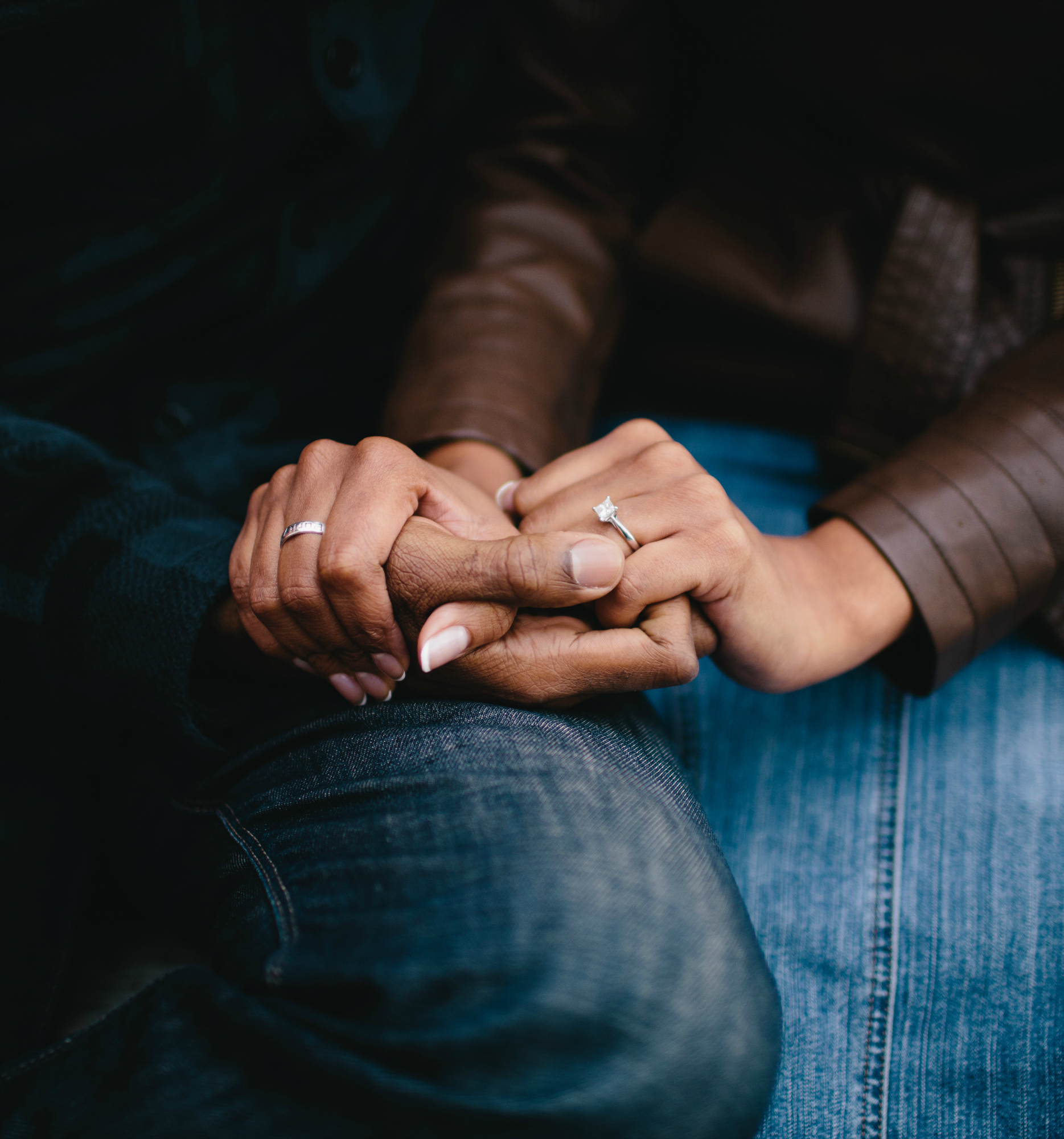 229155-show-wife-appreciation-hold-hand.jpg