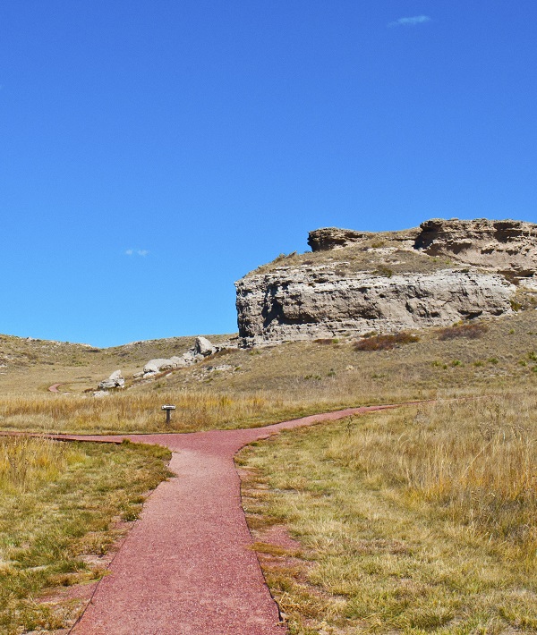 Nebraska, Harrison, Agate Fossil Beds National Monument , view of Daemonelix trail and sedimentary rock outcroppings