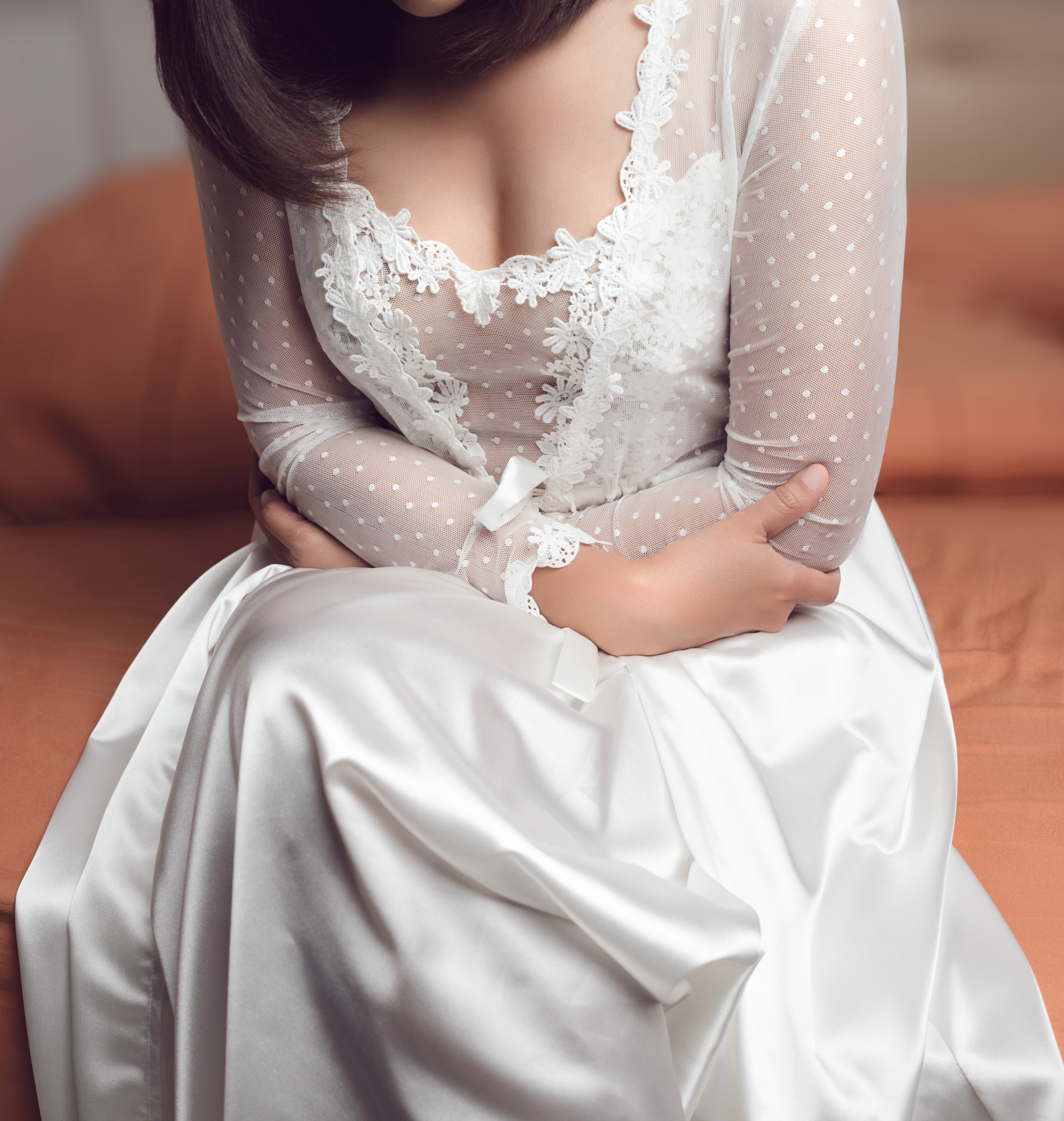 230652-early-signs-ovarian-cancer-pain-around-periods.jpg