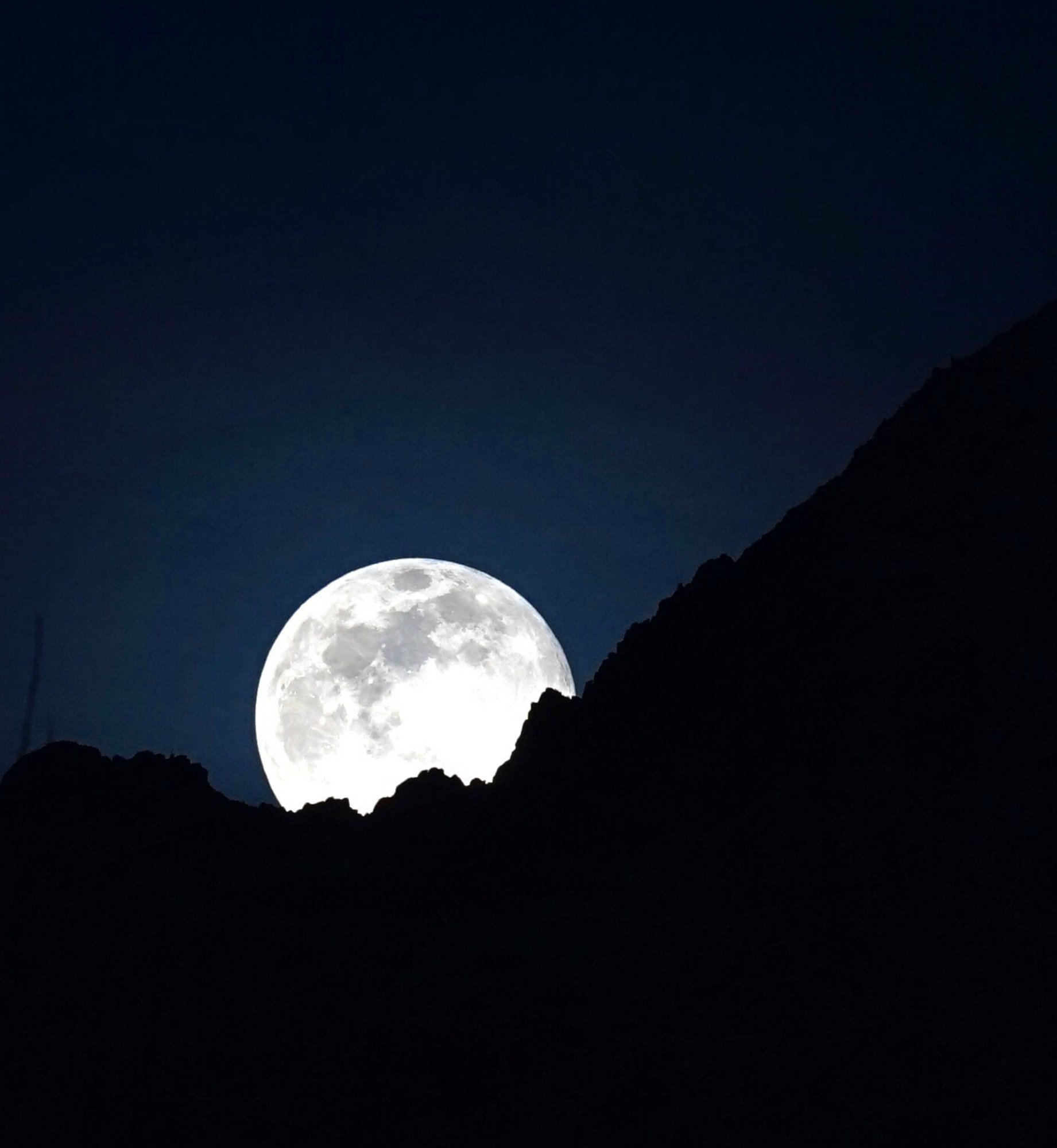231032-celestial-events-new-moon.jpg