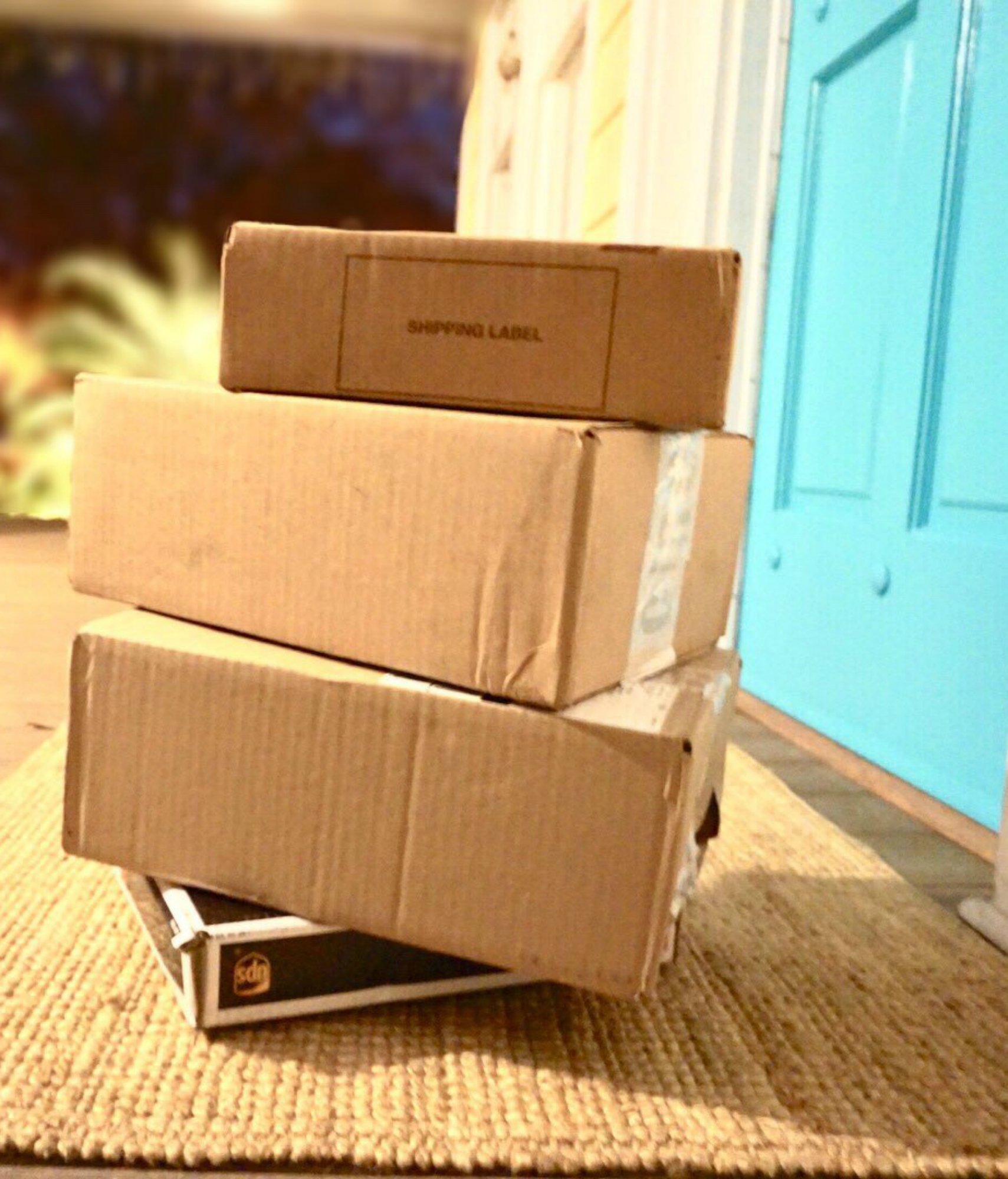 231144-neighbors-hate-ask-whats-package.jpg
