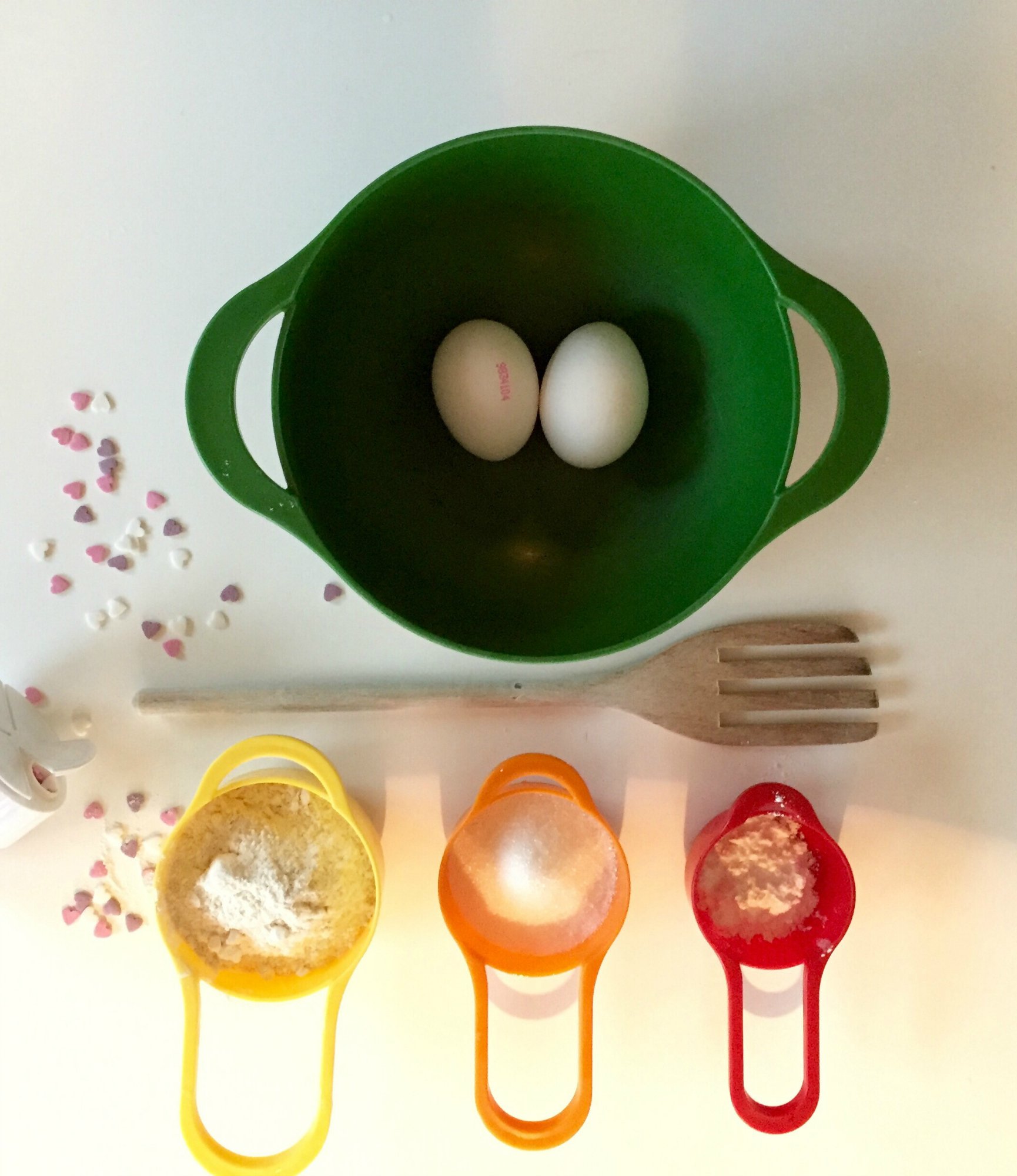 231222-reasons-know-neighbor-cup-sugar.jpg