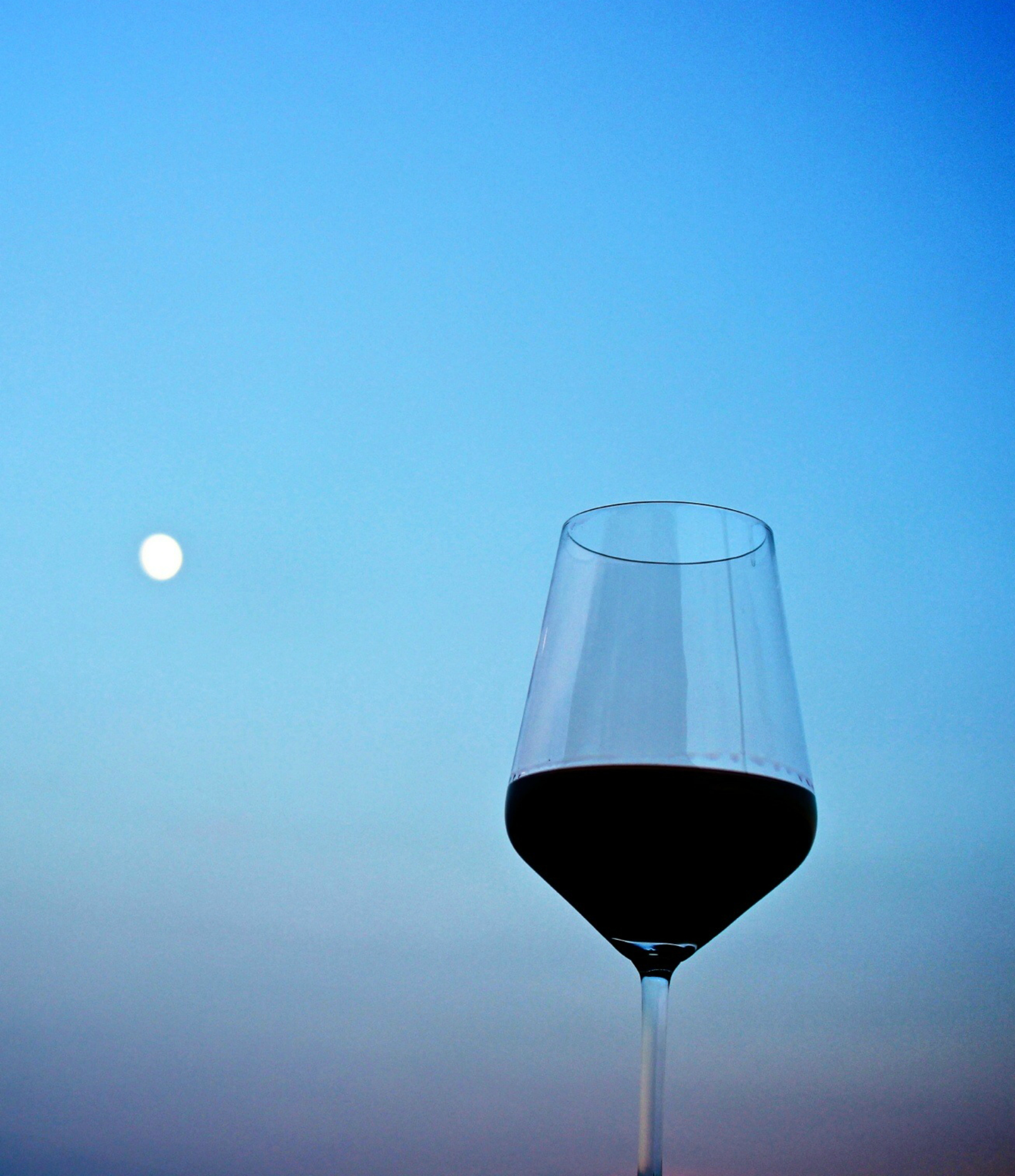 232282-anti-aging-treatments-kitchen-red-wine.jpg