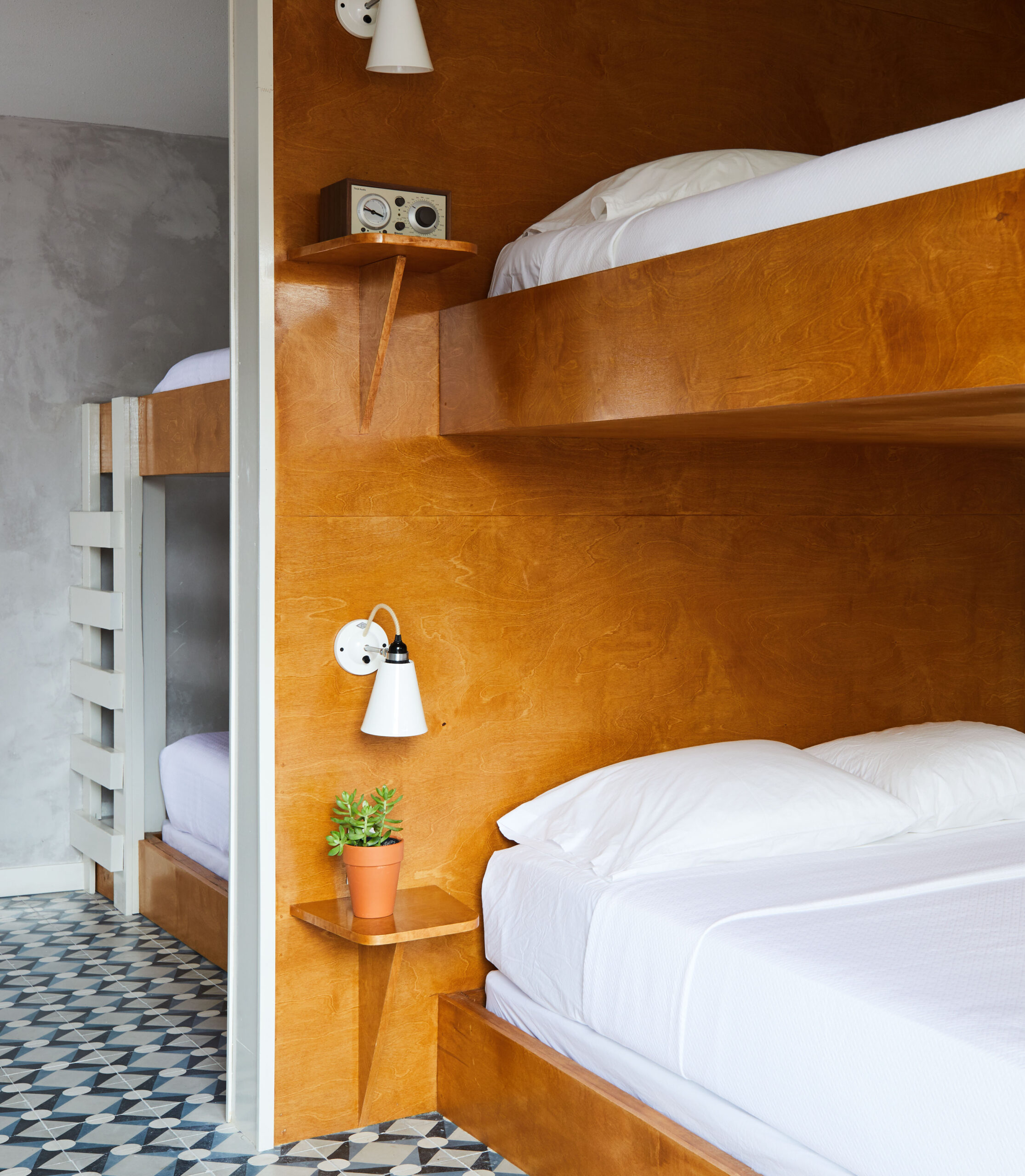 232350-the-drifter_quad-queen-guestrooms_nicole-franzen-for-desi.jpg