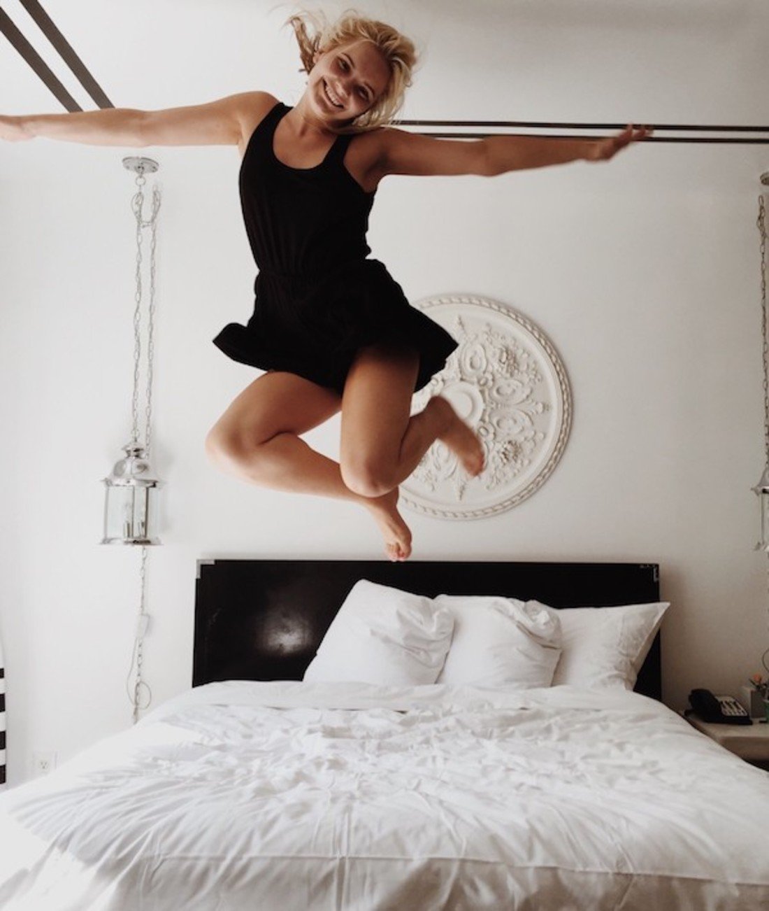 234195-no-jumping-on-the-bed_t20_vobn73.jpg