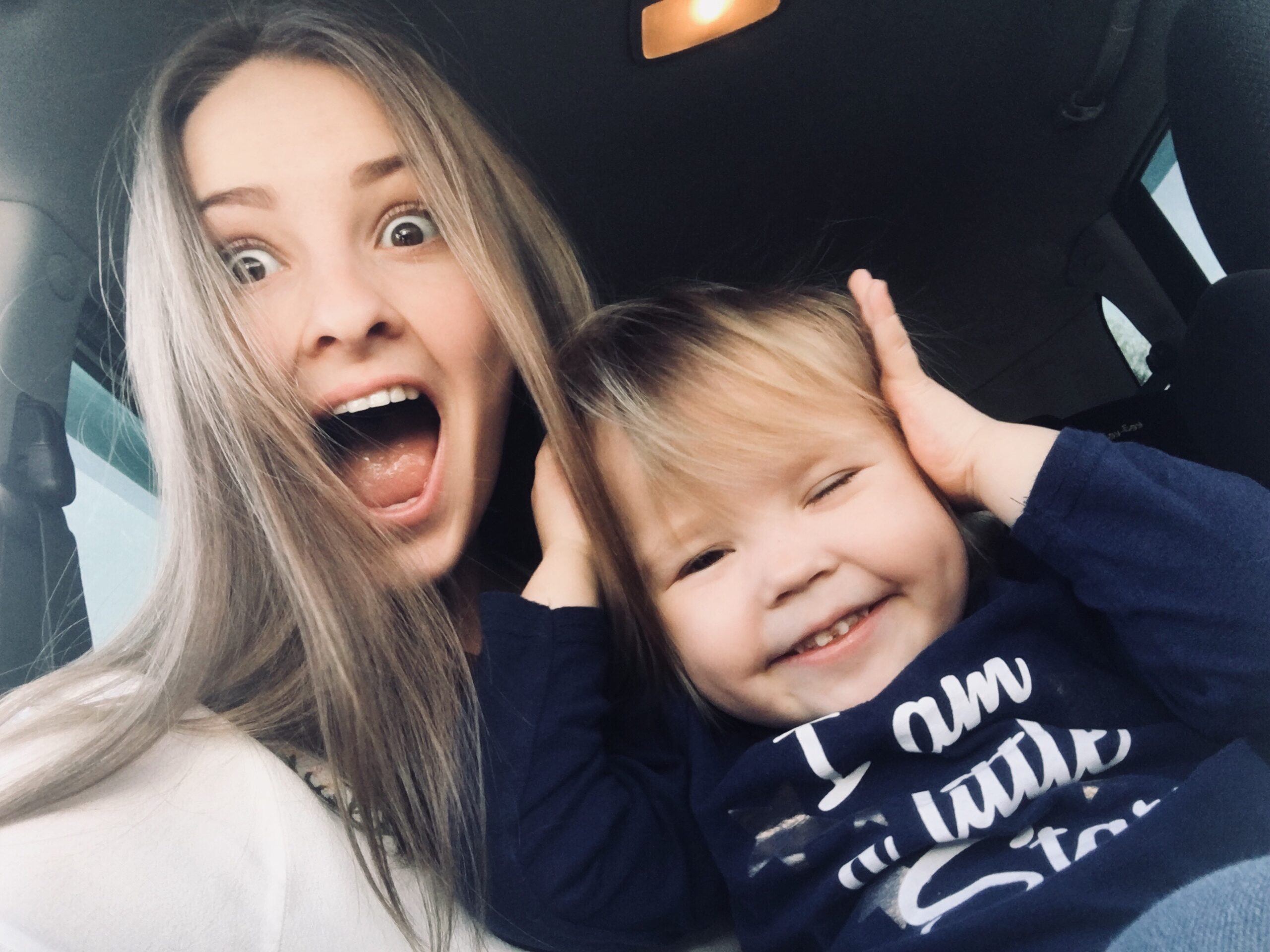 family-mother-daughter-happy-family-fun-family-life-mother-daughter-happy-mothers-day_t20_lombnq