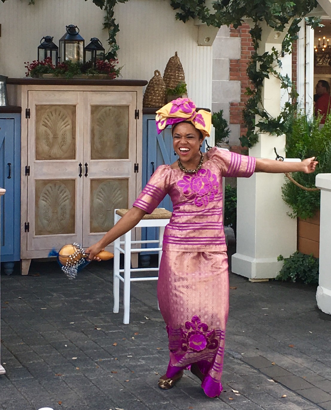 238856-kwanzaa-celebration-woman.jpg