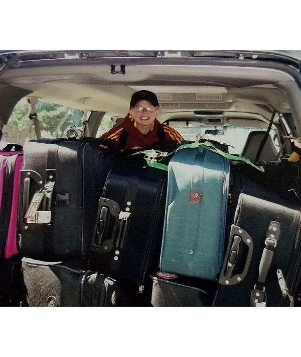240260-g7-share-luggae.jpg