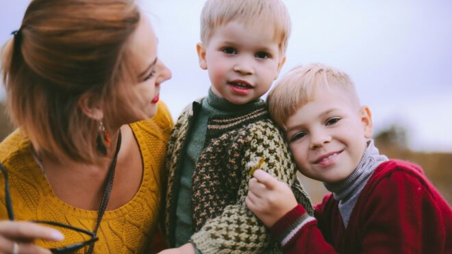 mom-two-kids