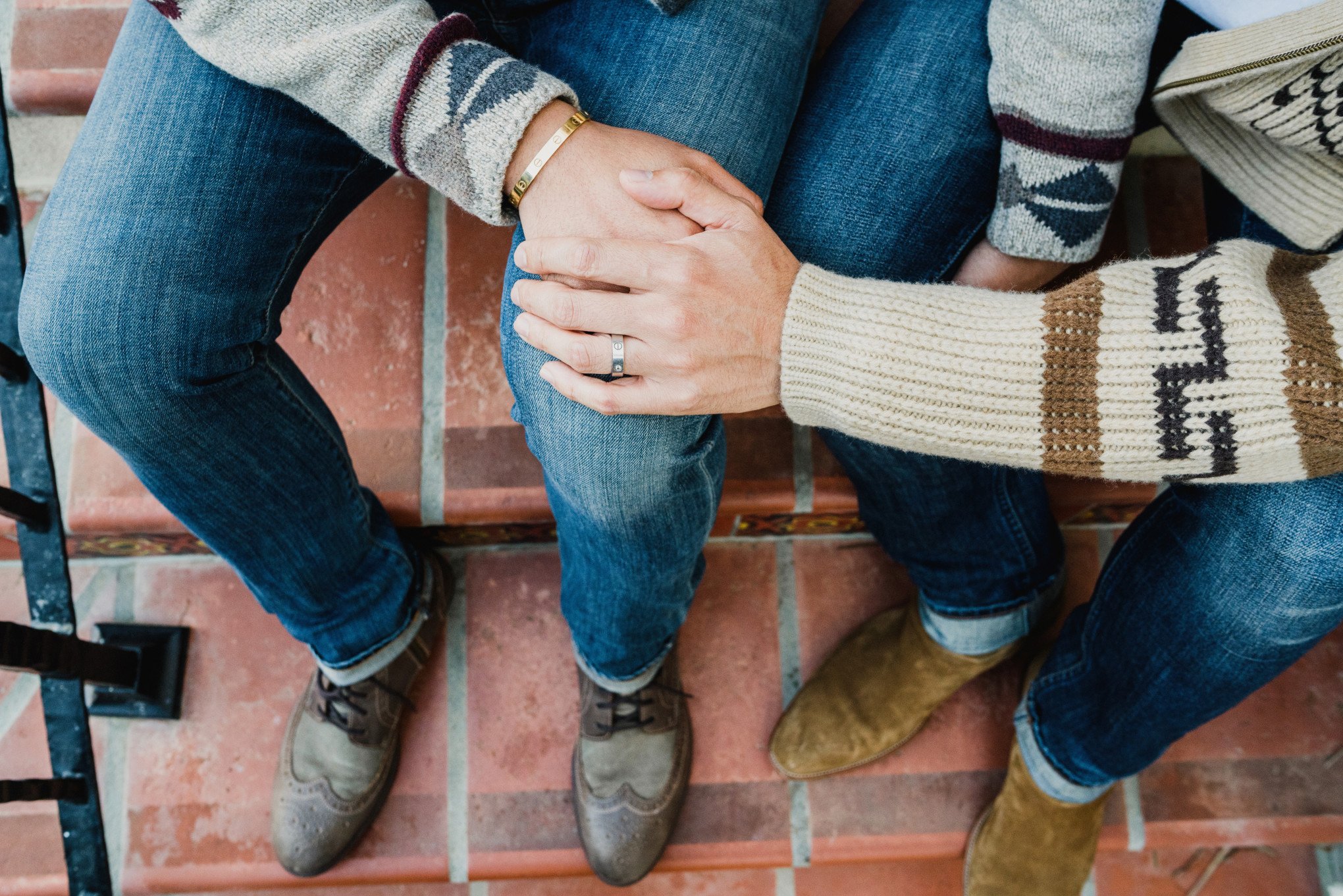 240788-gay-couple-holding-hands.jpg